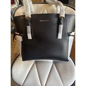 Michael Kors Voyager Large Saffiano Leather Top-Zip Tote Bag